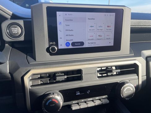 Used 2024 Toyota Tacoma SR image 21