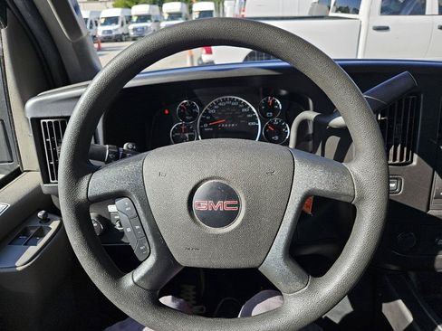 Used 2022 GMC Savana 3500 Extended w/ Power Convenience Package RWD image 57