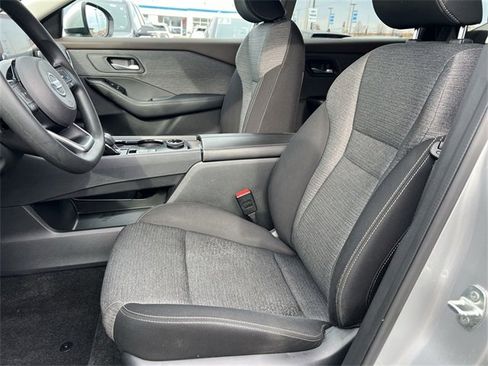 Used 2021 Nissan Rogue SV image 13