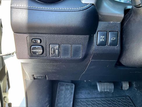 Used 2016 Toyota RAV4 XLE w/ Protection Package image 32