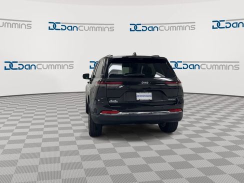 Used 2024 Jeep Grand Cherokee Limited w/ Luxury Tech Group II AWD/4WD image 7