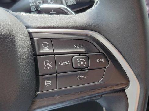 Used 2024 Jeep Grand Cherokee Altitude AWD/4WD image 18