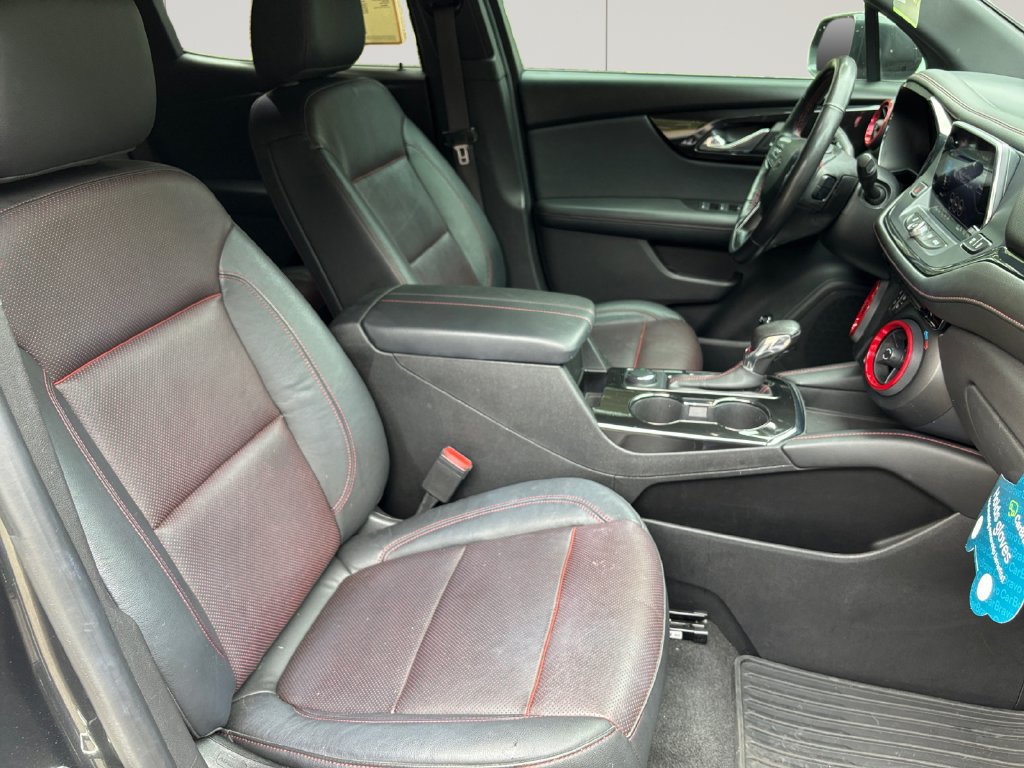 Used 2019 Chevrolet Blazer RS w/ Sun and Wheels Package FWD image 16