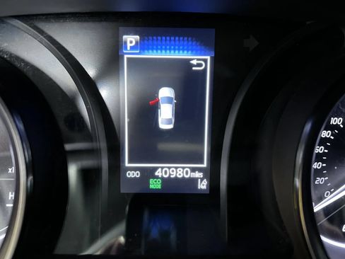 Used 2024 Toyota Camry SE FWD image 12