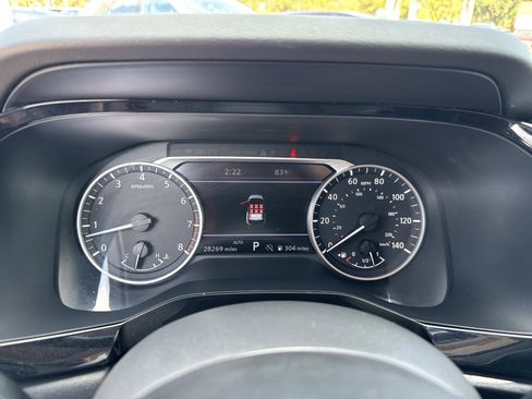 Used 2022 Nissan Pathfinder SL image 30