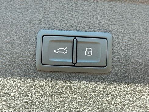 Used 2018 Audi Q5 Prestige image 13