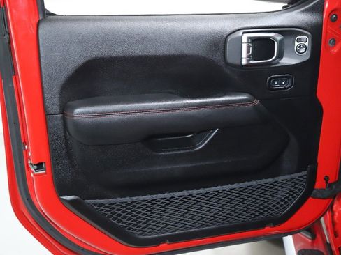 Used 2020 Jeep Gladiator Rubicon image 16