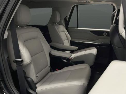 Used 2025 Lincoln Navigator Reserve AWD/4WD image 26
