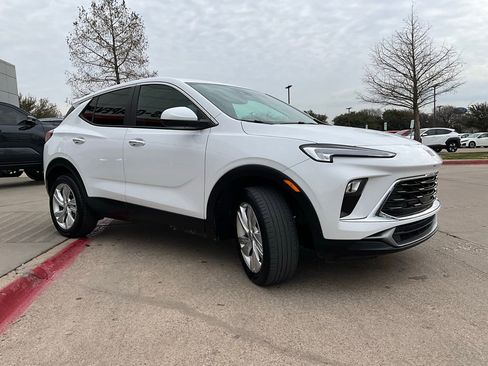 Used 2025 Buick Encore GX Preferred image 4