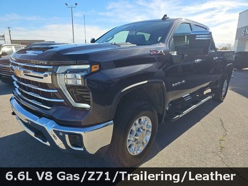 Used 2024 Chevrolet Silverado 3500 LTZ w/ LTZ Convenience Package image 3