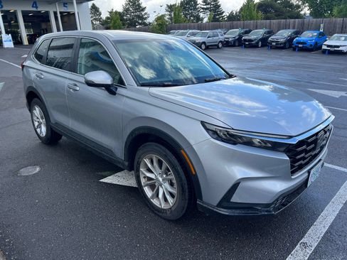 Used 2023 Honda CR-V EX image 3
