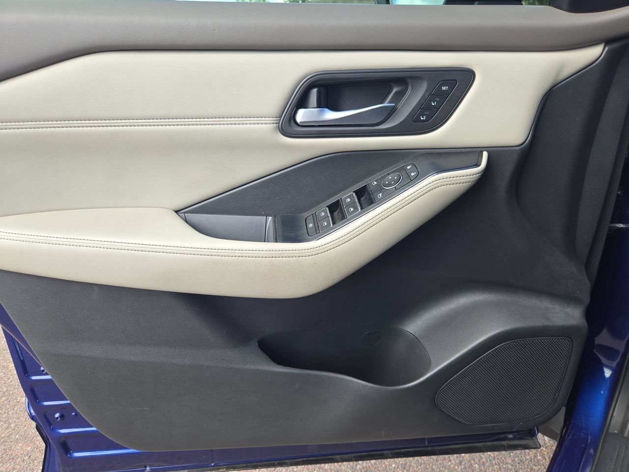Used 2023 Nissan Rogue SL w/ SL Premium Package FWD image 27