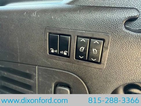 Used 2017 Chevrolet Suburban Premier AWD/4WD image 29