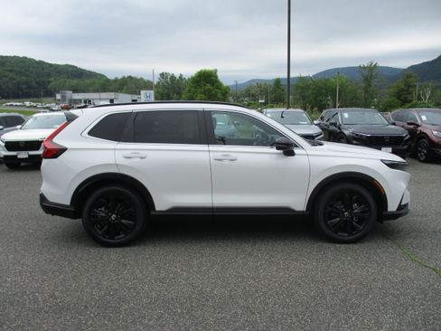 Certified 2024 Honda CR-V Sport Touring image 4