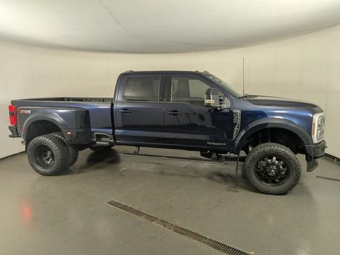 Used 2025 Ford F450 Platinum w/ FX4 Off-Road Package AWD/4WD image 9