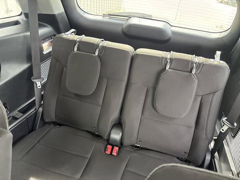 Used 2022 Ford Explorer XLT image 28