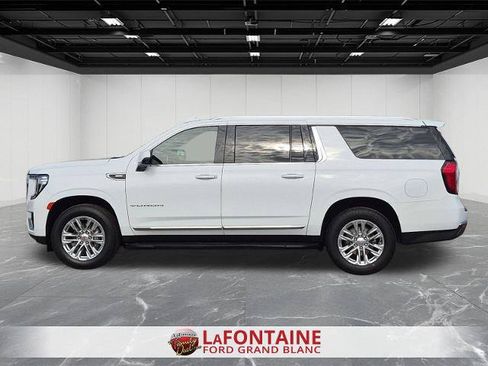 Used 2024 GMC Yukon XL SLT w/ SLT Luxury Package AWD/4WD image 2