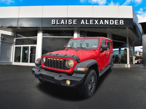 Used 2025 Jeep Wrangler Unlimited Sport AWD/4WD image 8