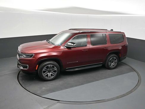 Used 2024 Jeep Wagoneer Series II w/ Flexible Seating Group AWD/4WD image 13