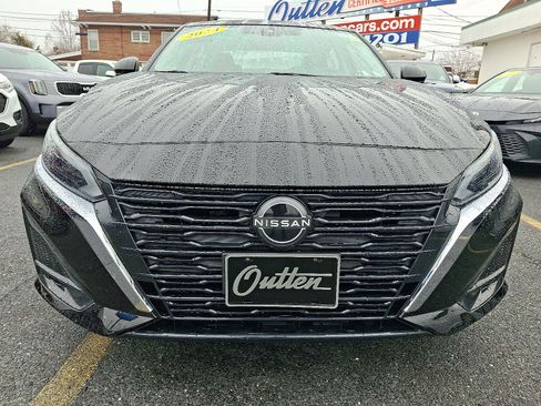 Used 2024 Nissan Altima 2.5 SV w/ SV Premium Package image 7