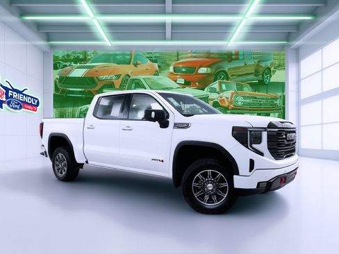 Used 2025 GMC Sierra 1500 AT4 AWD/4WD image 1