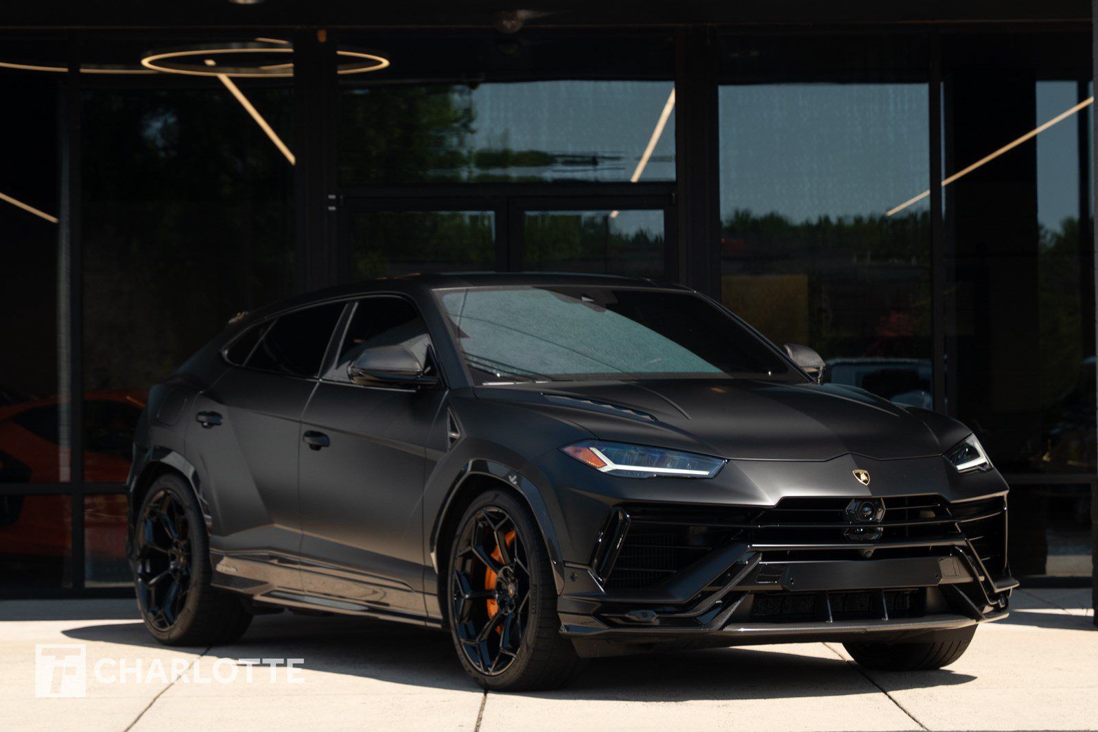 Used 2023 Lamborghini Urus Performante AWD/4WD image 2