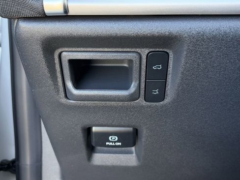 New 2025 Ford Expedition Active image 53