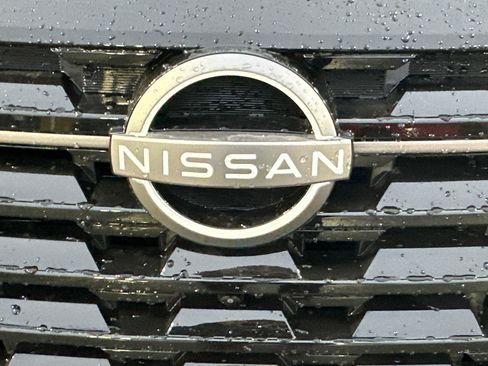 New 2026 Nissan Pathfinder Platinum image 9
