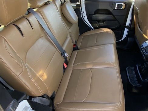 Used 2023 Jeep Wrangler Unlimited Sahara image 22