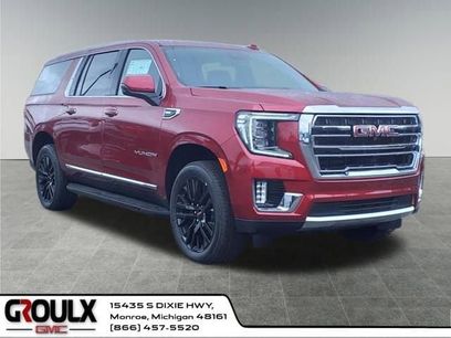 New 2024 GMC Yukon XL SLT w/ SLT Luxury Package