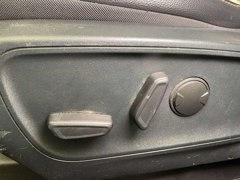 Used 2020 Ford Escape Titanium AWD/4WD image 15