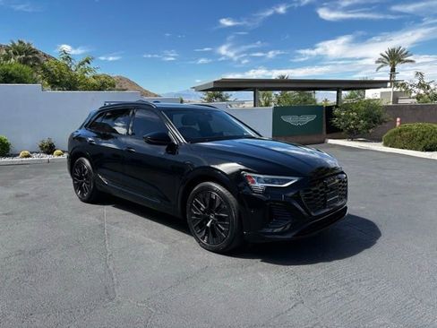 Used 2024 Audi Q8 e-tron Prestige w/ Prestige Package image 3