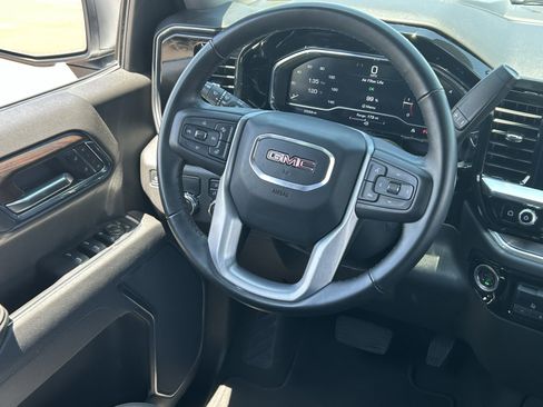 Certified 2025 GMC Sierra 1500 SLT RWD image 15