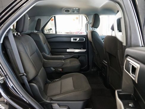 Used 2022 Ford Explorer XLT w/ Class IV Trailer Tow Package image 12