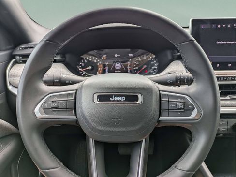 Used 2024 Jeep Compass Latitude AWD/4WD image 25