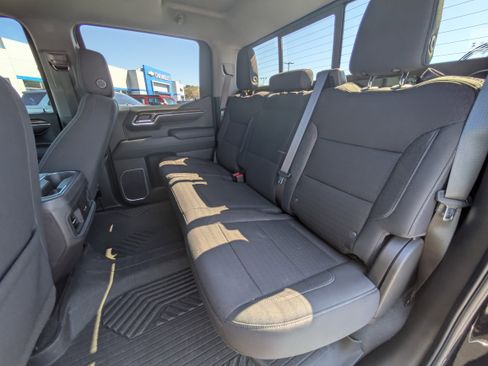 Used 2024 Chevrolet Silverado 1500 LT Trail Boss w/ Convenience Package II image 7