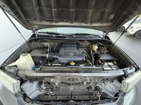 Used 2013 Toyota Tundra 4x4 Double Cab image 30