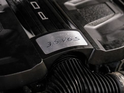 Used 2018 Porsche Cayenne S image 54