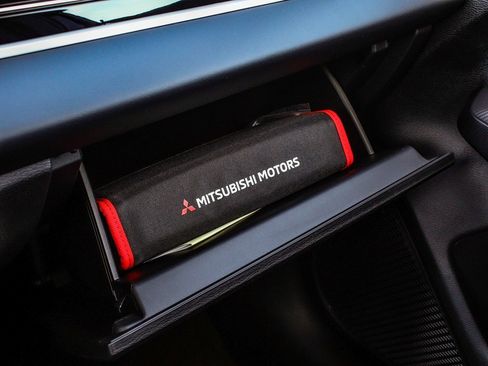 New 2025 Mitsubishi Outlander ES image 18