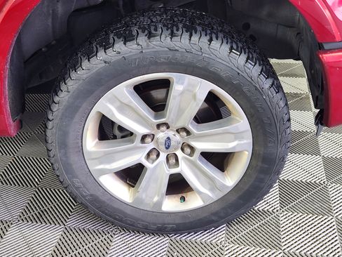 Used 2015 Ford F150 Platinum w/ Equipment Group 701A Luxury AWD/4WD image 9