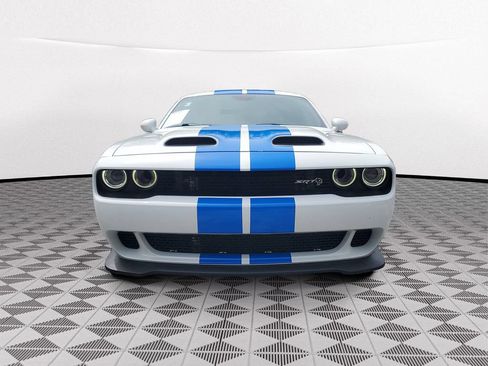 Used 2020 Dodge Challenger SRT Hellcat w/ Plus Package RWD image 2