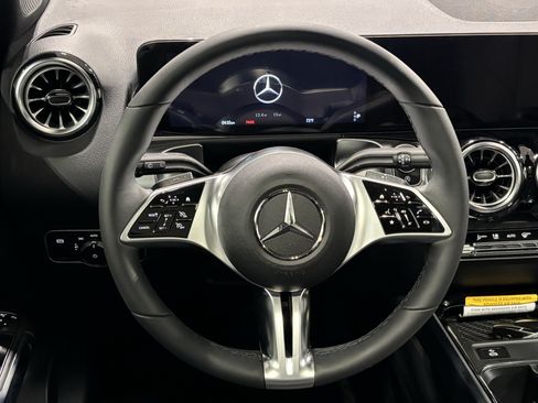 New 2026 Mercedes-Benz GLB 250 4MATIC image 18