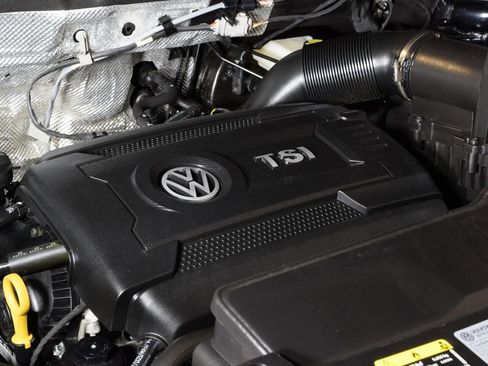 Used 2023 Volkswagen Atlas SEL AWD/4WD image 36