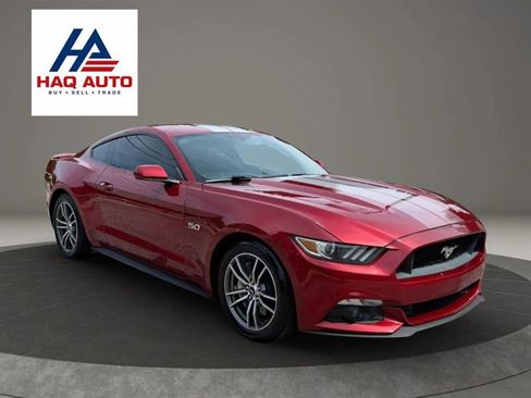 Used 2016 Ford Mustang GT RWD image 3