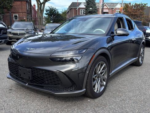 Used 2024 Genesis GV60 Advanced image 1