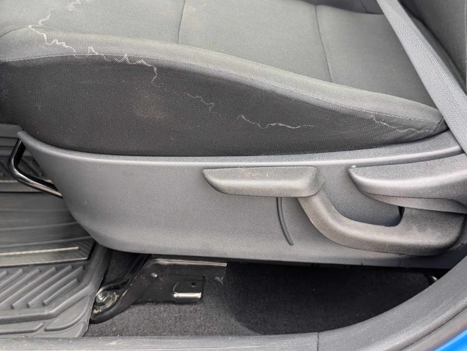 Used 2024 Nissan Kicks S FWD image 14