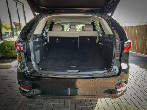 Used 2025 MAZDA CX-70 Plug-In Hybrid w/ Premium Pkg image 31