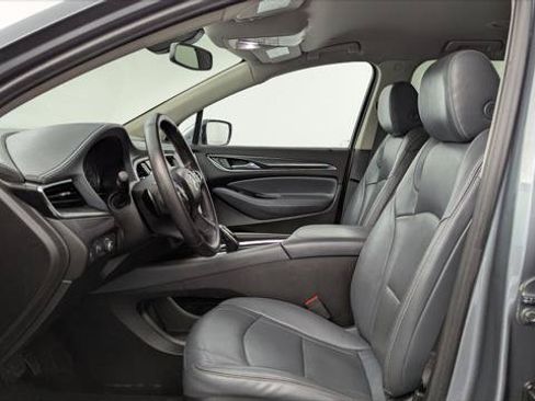 Used 2021 Buick Enclave Essence FWD image 14
