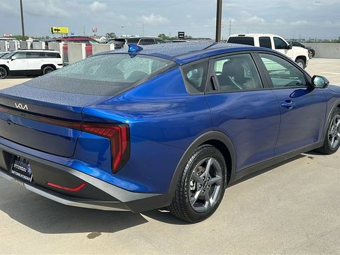Used 2025 Kia K4 LXS FWD image 12