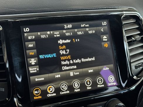 Used 2020 Jeep Grand Cherokee Altitude RWD image 17